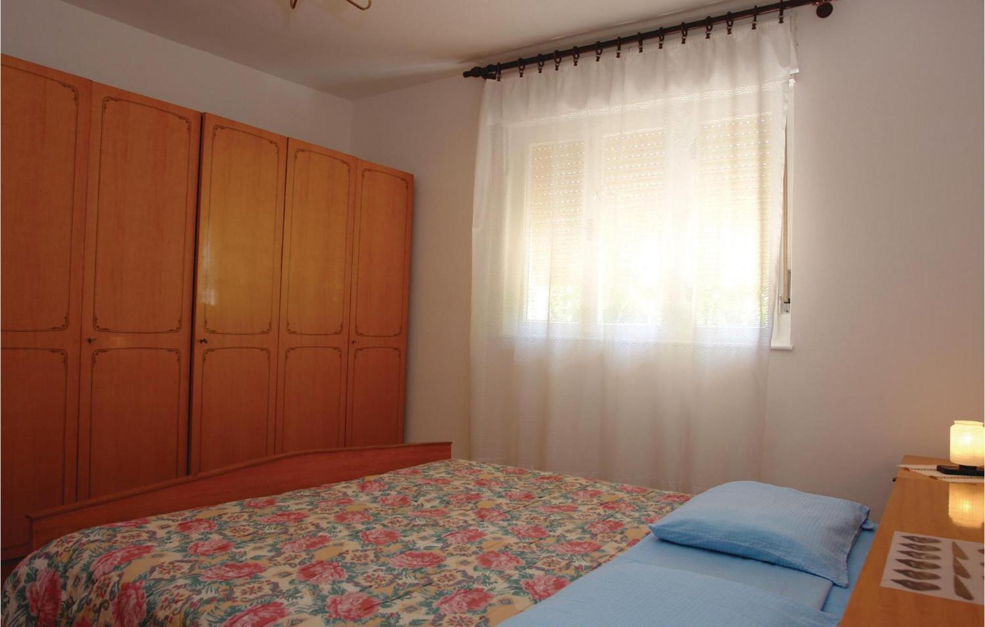 Stunning Apartment In Pula With Kitchen ภายนอก รูปภาพ