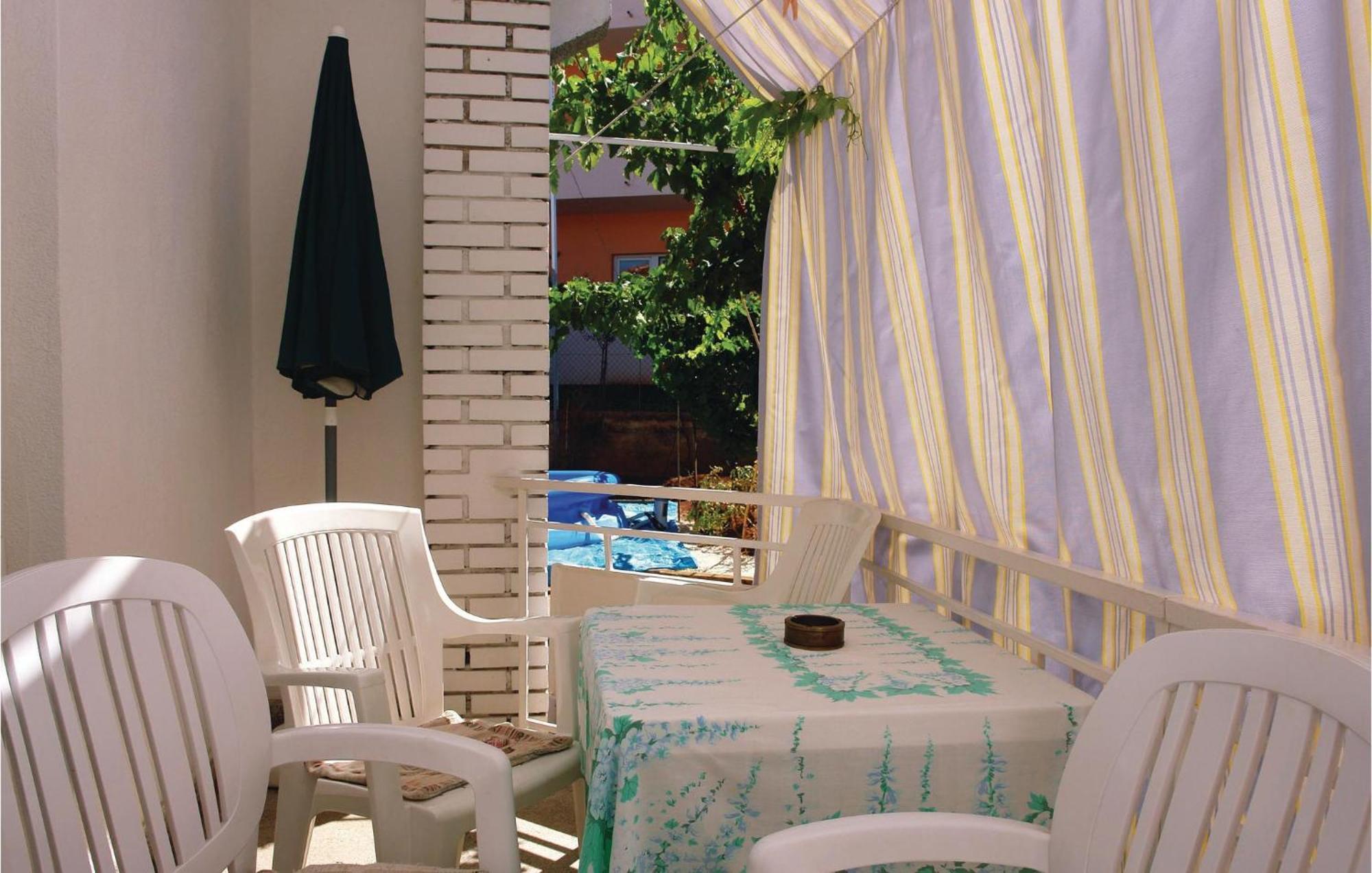 Stunning Apartment In Pula With Kitchen ภายนอก รูปภาพ